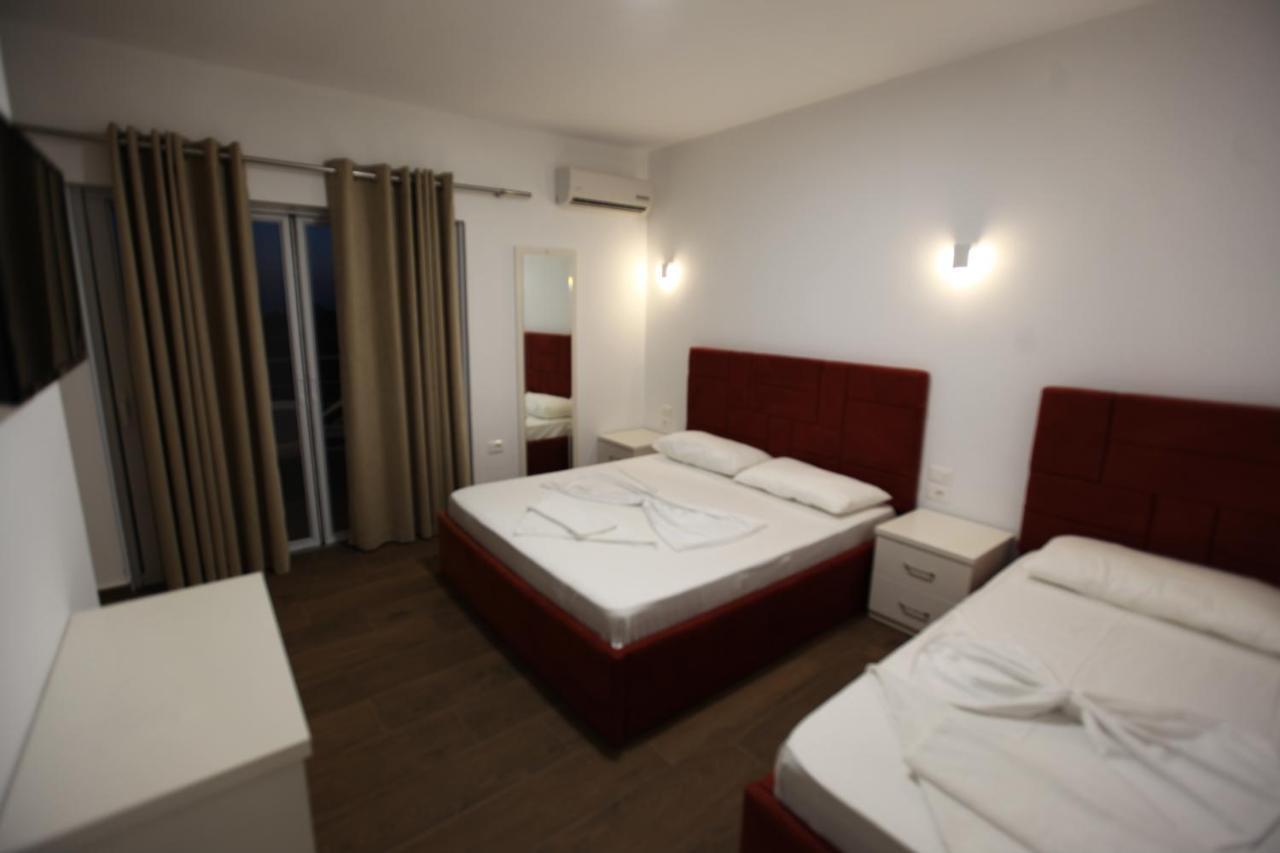Hotel Riviera Borsh Εξωτερικό φωτογραφία