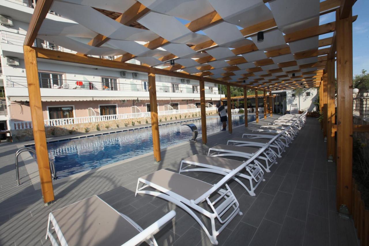 Hotel Riviera Borsh Εξωτερικό φωτογραφία